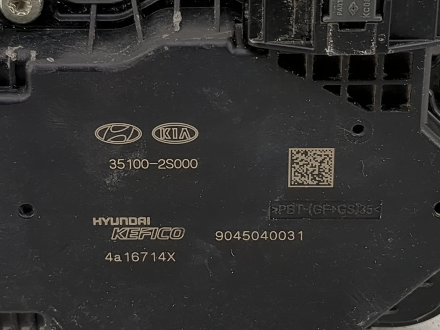 2021 Hyundai Santa Fe Throttle Body P/N:35100-2S000 9045040031 Fits Fits 2020 2022 2023 OEM Used Auto Parts - Oemusedautopar