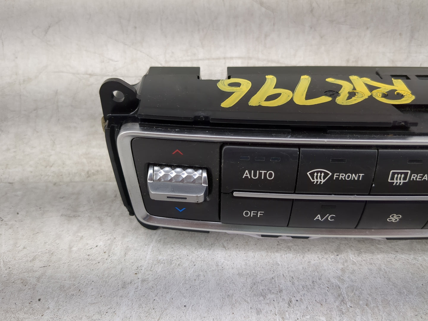 2022 Hyundai Santa Fe Climate Control Module Temperature AC/Heater Replacement P/N:97250-S2JA0 Fits OEM Used Auto Parts - Oe