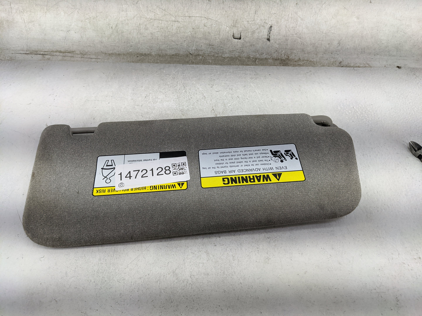 2019-2021 Hyundai Santa Fe Sun Visor Shade Replacement Driver Left Mirror Fits Fits 2019 2020 2021 OEM Used Auto Parts - Oem