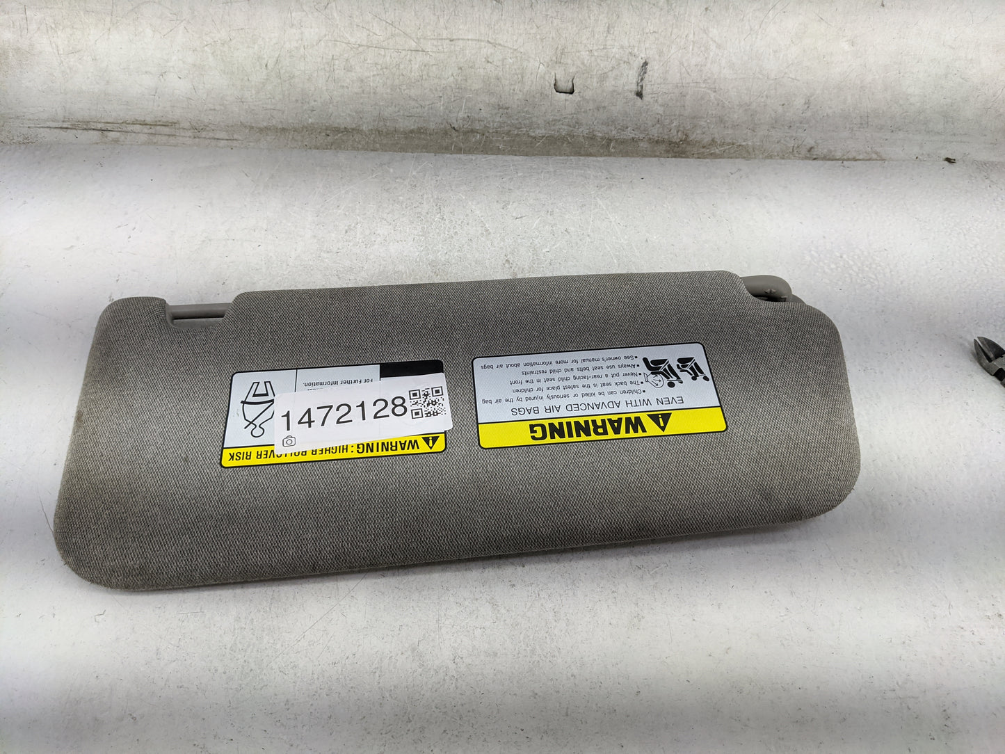 2019-2021 Hyundai Santa Fe Sun Visor Shade Replacement Driver Left Mirror Fits Fits 2019 2020 2021 OEM Used Auto Parts - Oem
