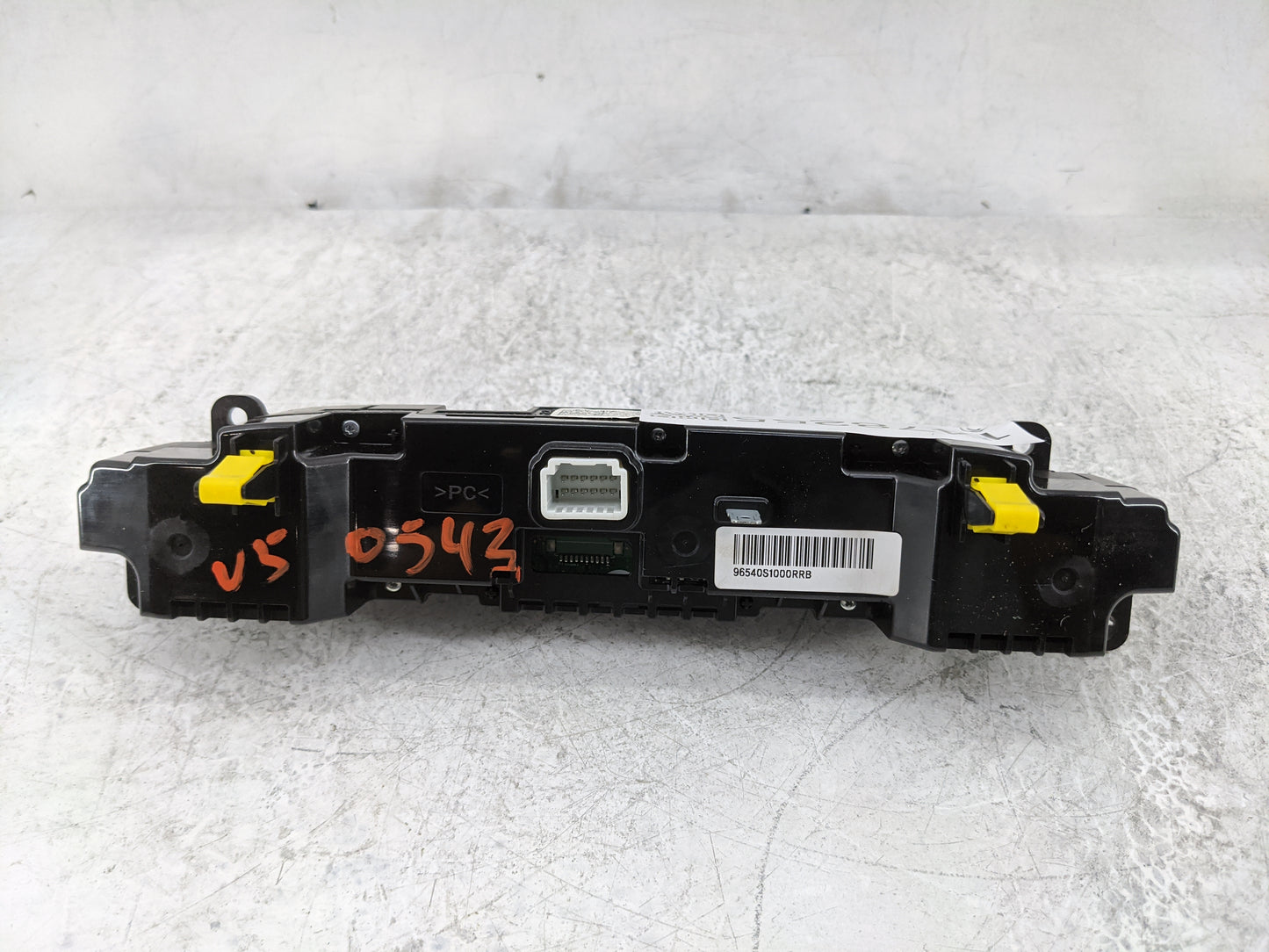 2022 Hyundai Santa Fe Radio Control Panel - Oemusedautoparts1.com