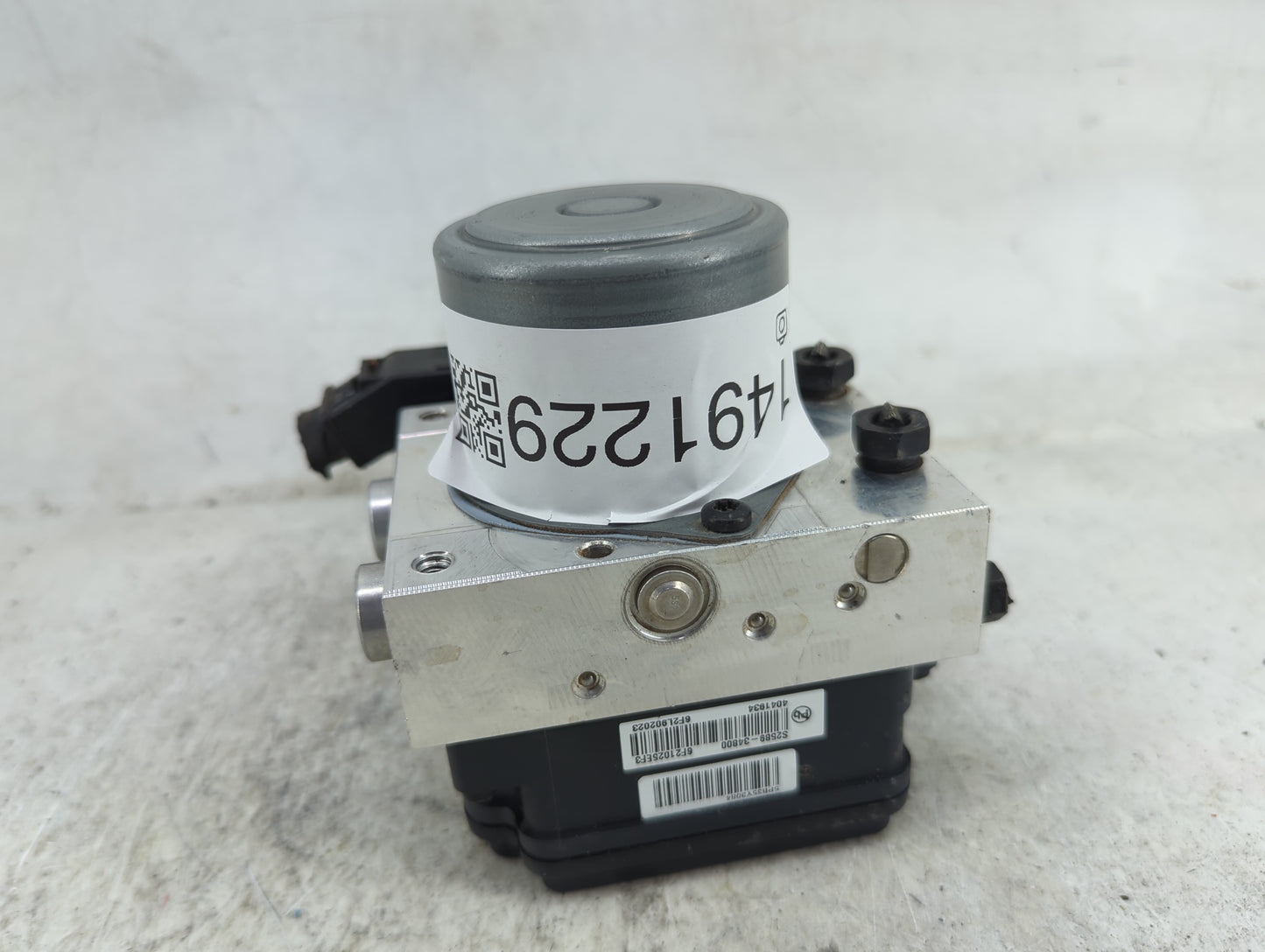 2021 Hyundai Santa Fe ABS Pump Control Module Replacement P/N:58900-S2DA0 58920-S1100 Fits OEM Used Auto Parts - Oemusedauto