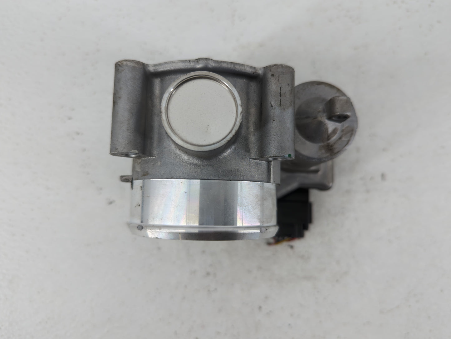 2021 Hyundai Santa Fe Throttle Body P/N:35100-2S000 Fits Fits 2020 2022 2023 OEM Used Auto Parts - Oemusedautoparts1.com