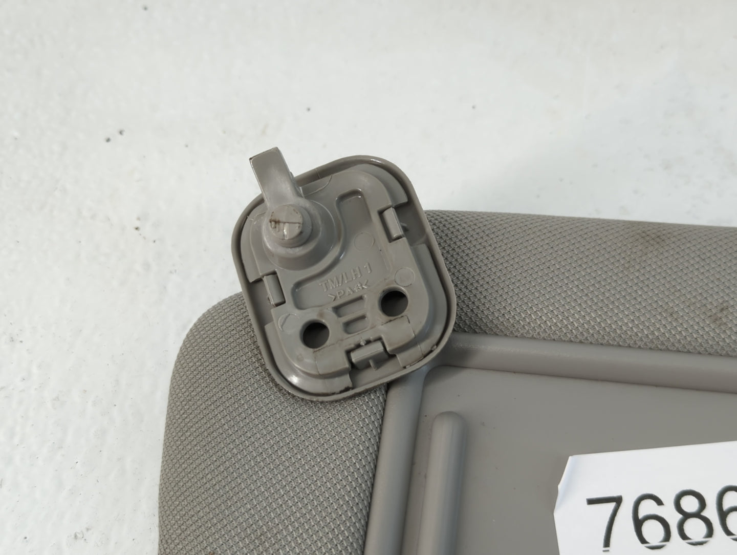 2019-2021 Hyundai Santa Fe Sun Visor Shade Replacement Driver Left Mirror Fits Fits 2019 2020 2021 OEM Used Auto Parts - Oem
