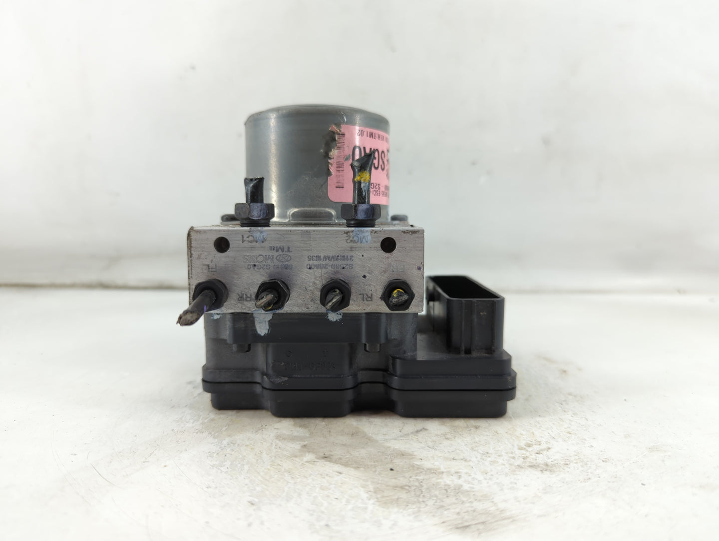2021 Hyundai Santa Fe ABS Pump Control Module Replacement P/N:58910-S2GA0 Fits OEM Used Auto Parts - Oemusedautoparts1.com
