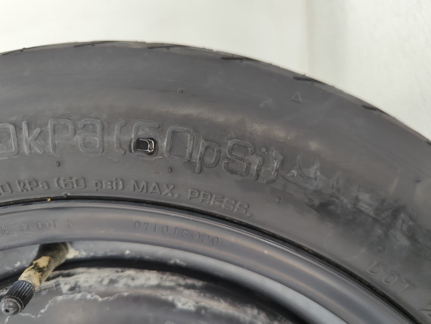 2015-2022 Hyundai Sonata Spare Donut Tire Wheel Rim Oem - Oemusedautoparts1.com
