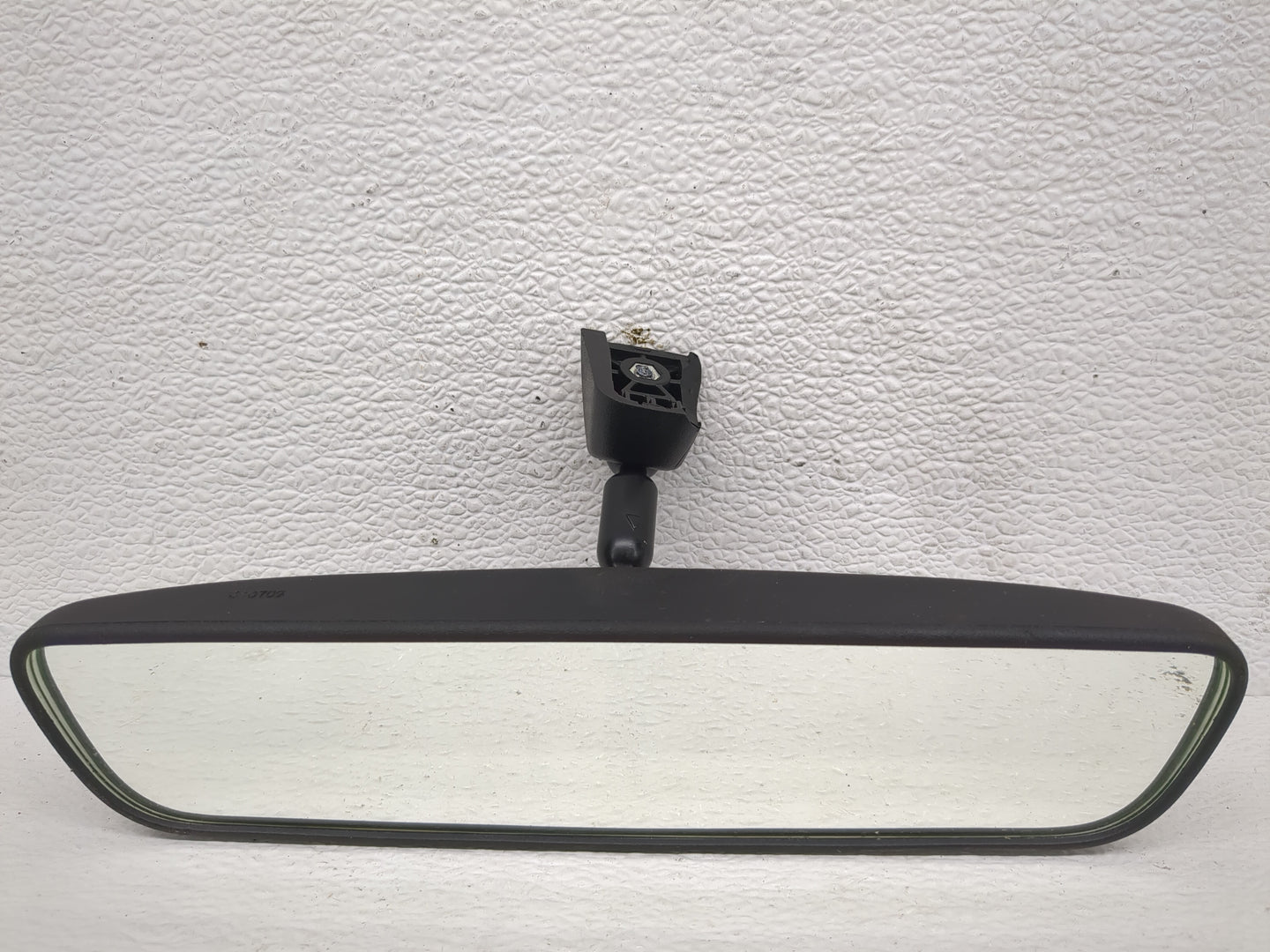 2020-2023 Hyundai Sonata Interior Rear View Mirror Replacement OEM P/N:E13049896 Fits Fits 2020 2021 2022 2023 OEM Used Auto