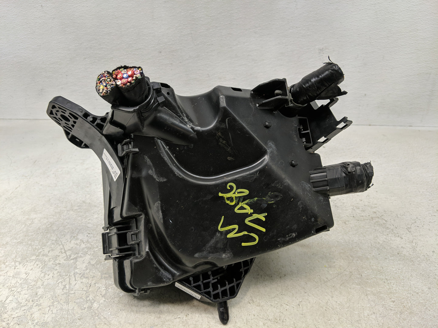2020-2023 Hyundai Sonata Fusebox Fuse Box Panel Relay Module P/N:91215-L1010 Fits Fits 2020 2021 2022 2023 OEM Used Auto Par