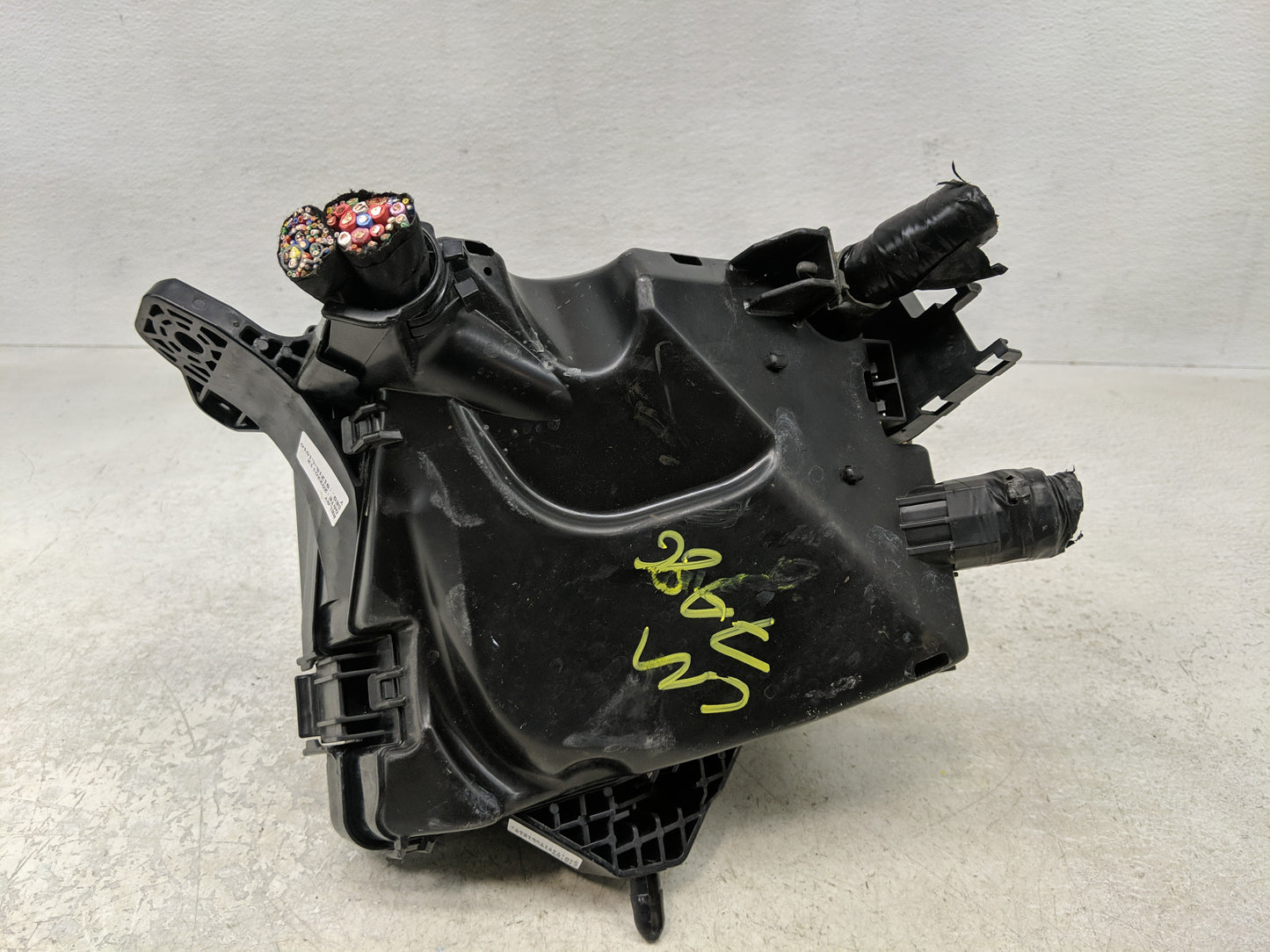 2020-2023 Hyundai Sonata Fusebox Fuse Box Panel Relay Module P/N:91215-L1010 Fits Fits 2020 2021 2022 2023 OEM Used Auto Par