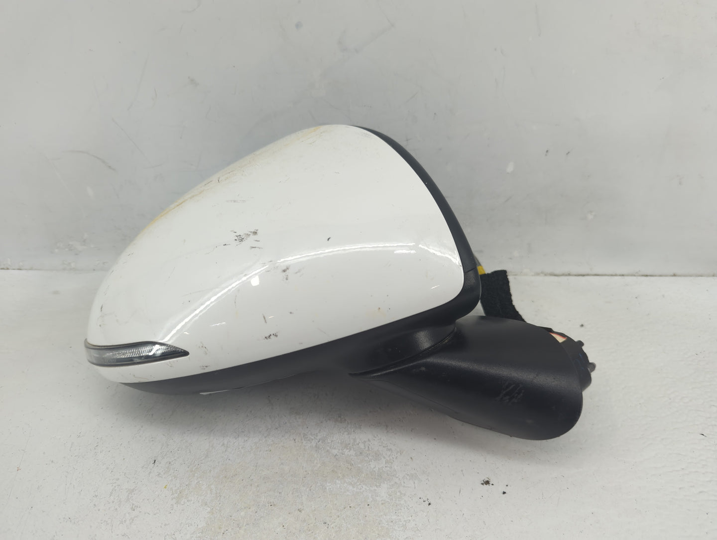 2020-2023 Hyundai Sonata Passenger Side View Mirror - Right Door Mirror OEM Used - Oemusedautoparts1.com