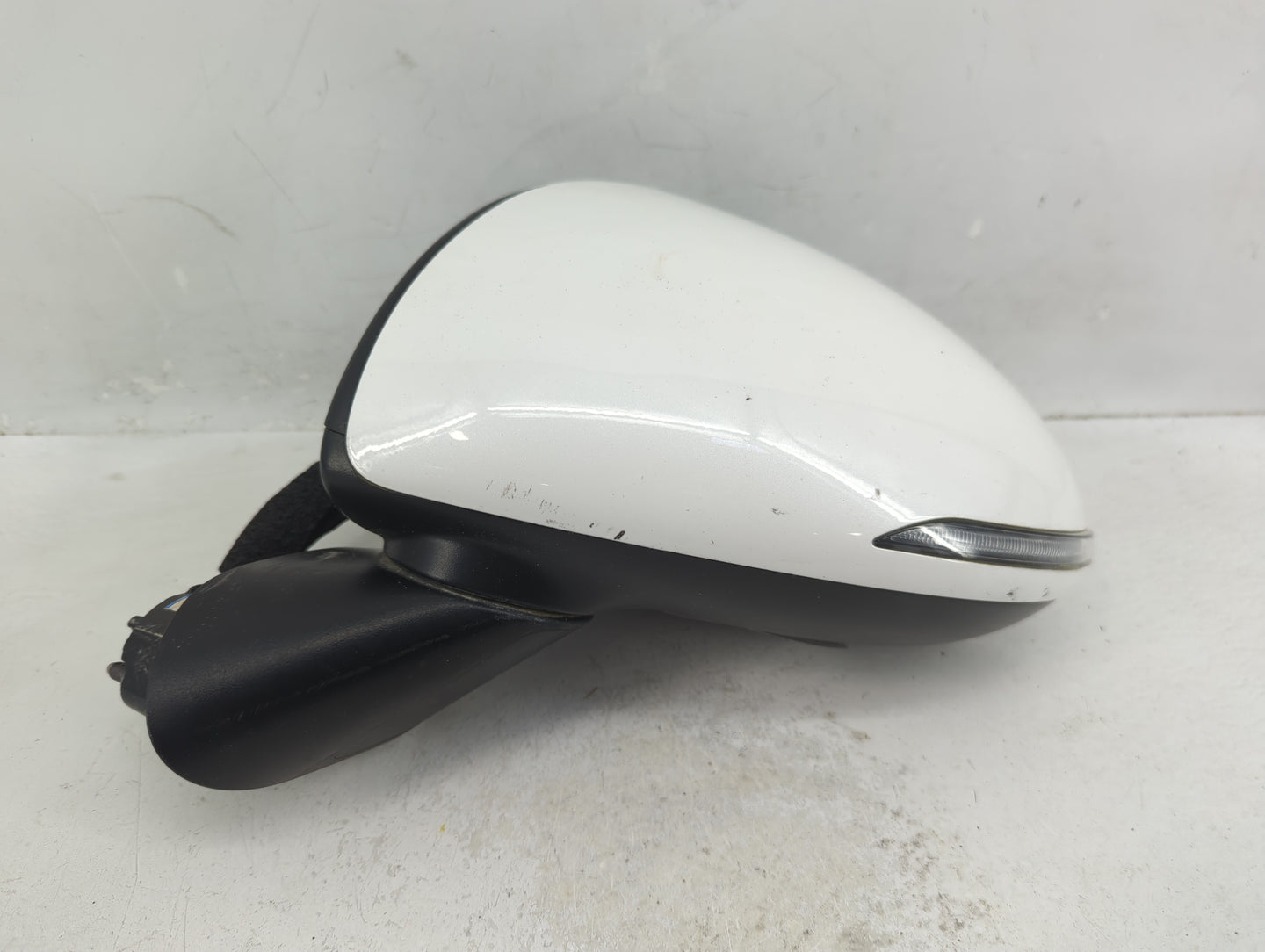2020-2023 Hyundai Sonata Driver Side View Mirror - Left Door Mirror OEM Used - Oemusedautoparts1.com