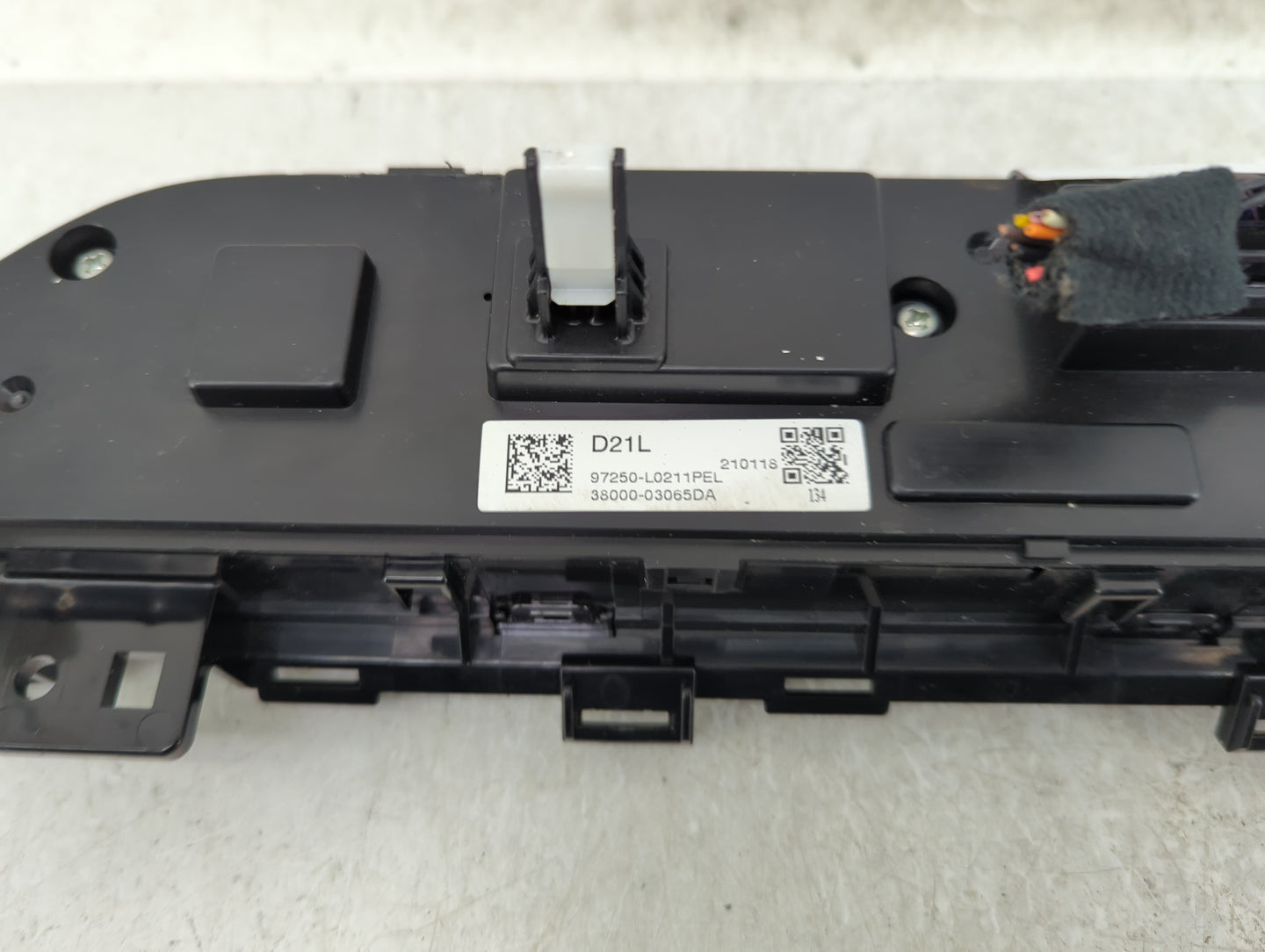 2020-2022 Hyundai Sonata Climate Control Module Temperature AC/Heater Replacement P/N:97250-L0211PEL Fits Fits 2020 2021 202