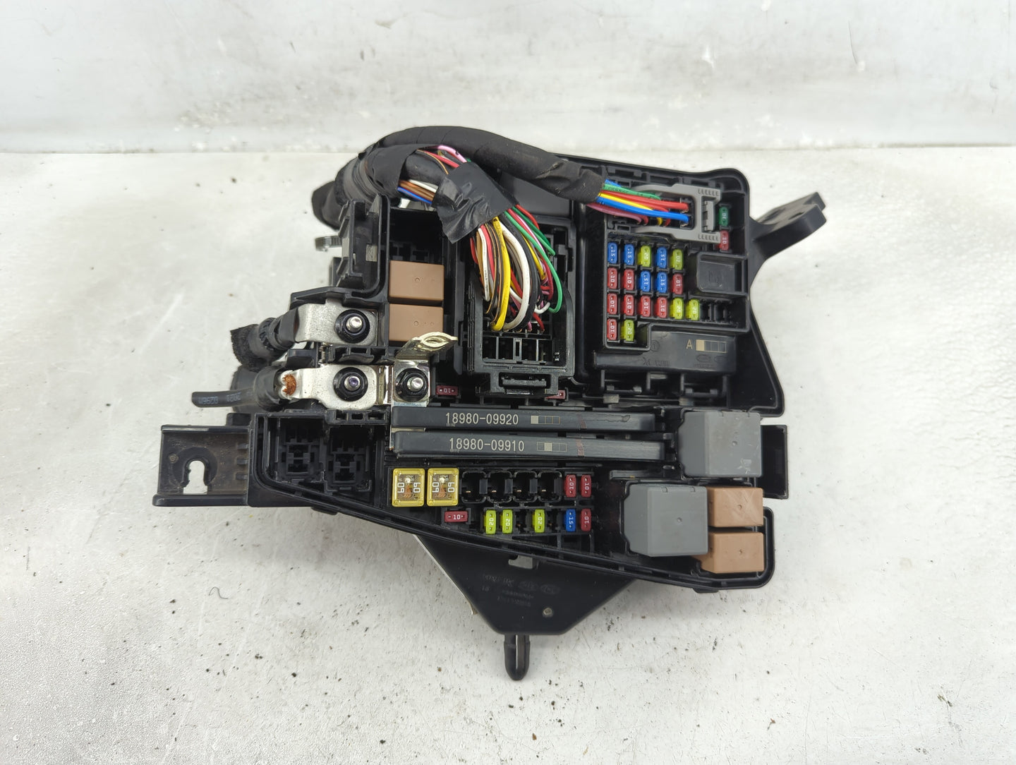 2020-2023 Hyundai Sonata Fusebox Fuse Box Panel Relay Module P/N:18980-09910 18980-09920 Fits Fits 2020 2021 2022 2023 OEM U