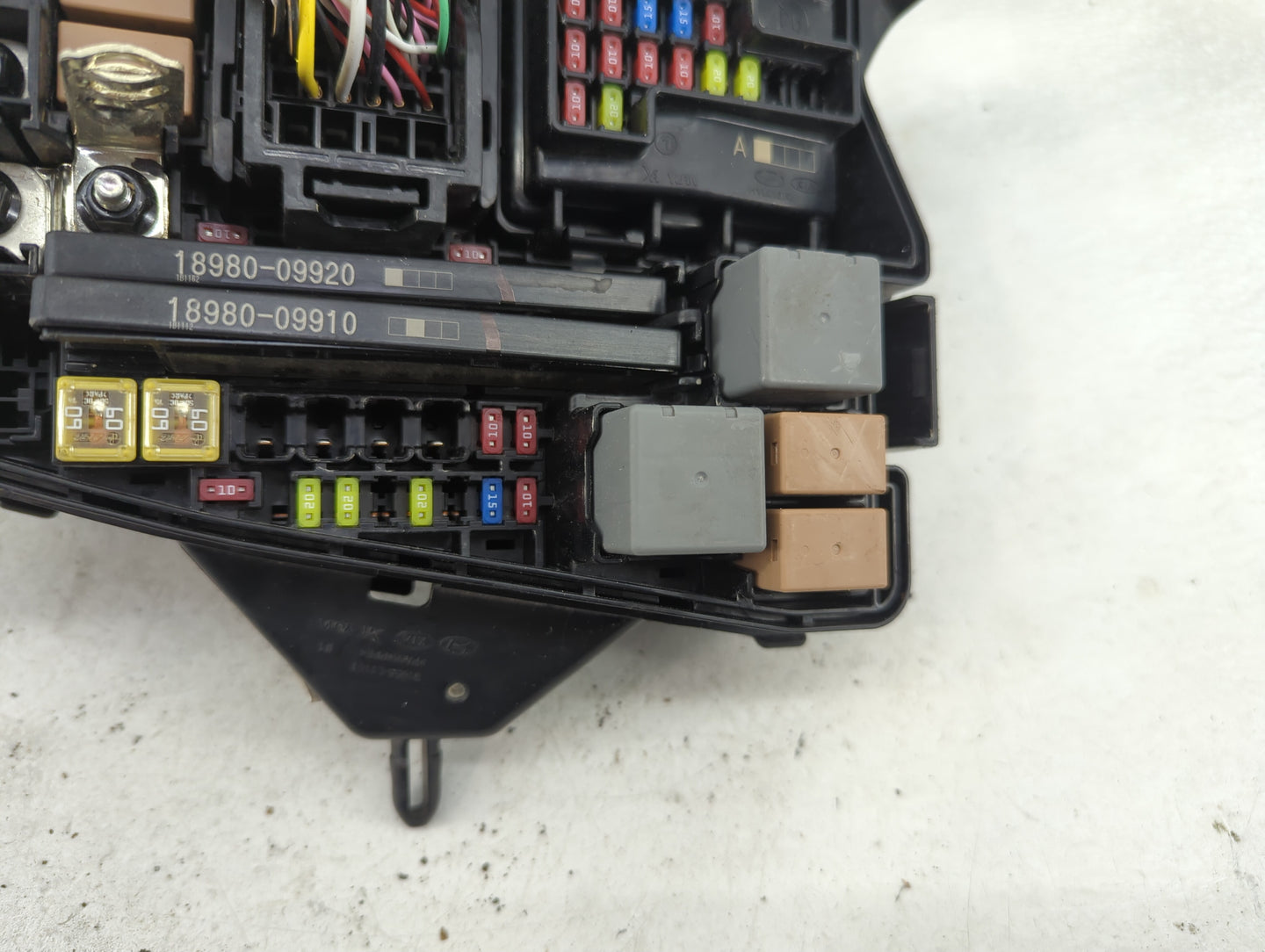 2020-2023 Hyundai Sonata Fusebox Fuse Box Panel Relay Module P/N:18980-09910 18980-09920 Fits Fits 2020 2021 2022 2023 OEM U