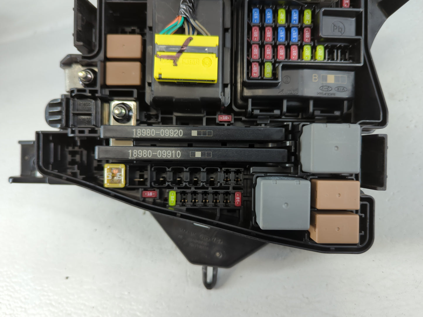 2020-2023 Hyundai Sonata Fusebox Fuse Box Panel Relay Module P/N:Z52648527 Fits Fits 2020 2021 2022 2023 OEM Used Auto Parts