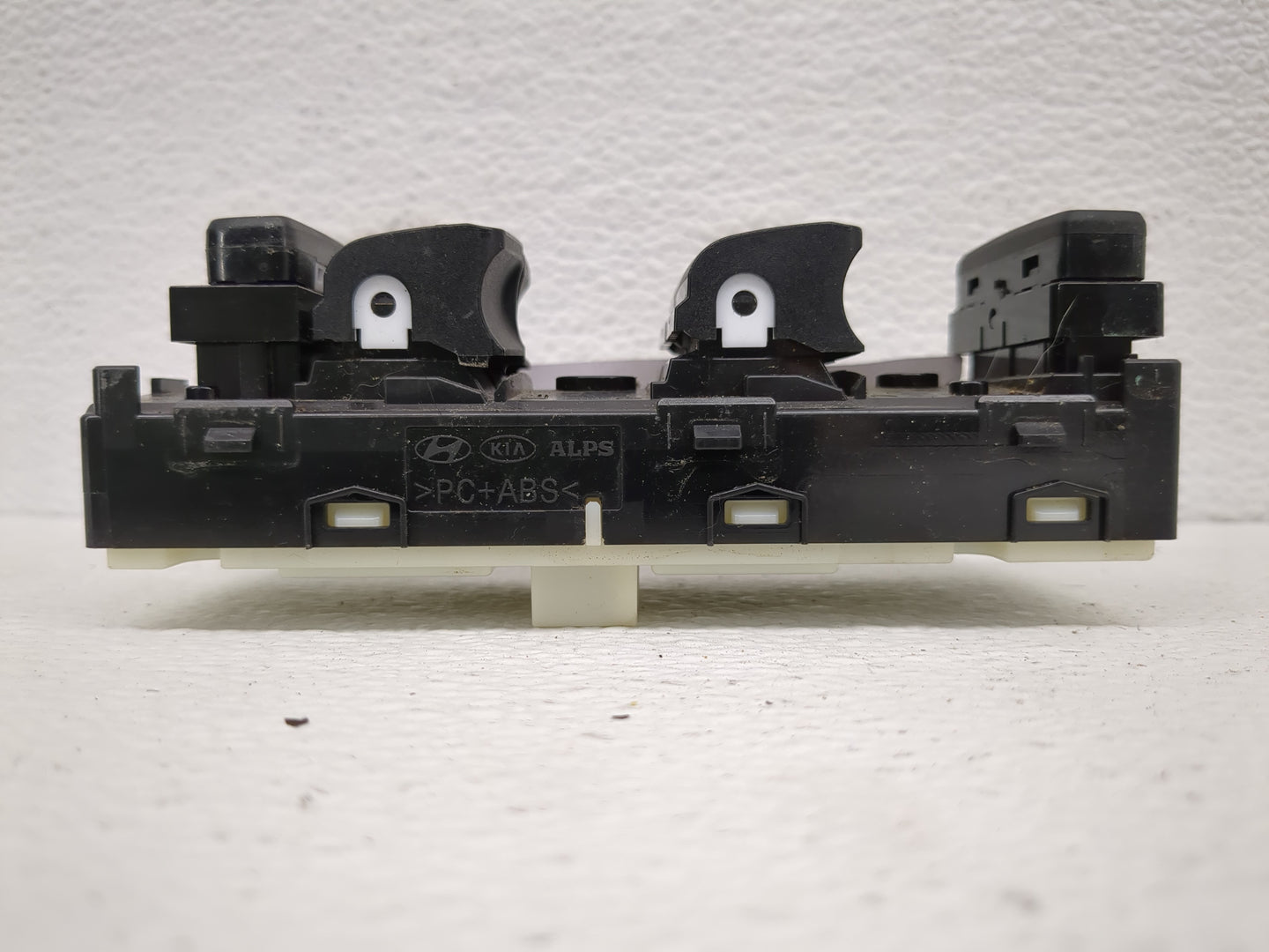 2022 Hyundai Tucson Master Power Window Switch Replacement Driver Side Left P/N:93571-N93004X Fits OEM Used Auto Parts - Oem