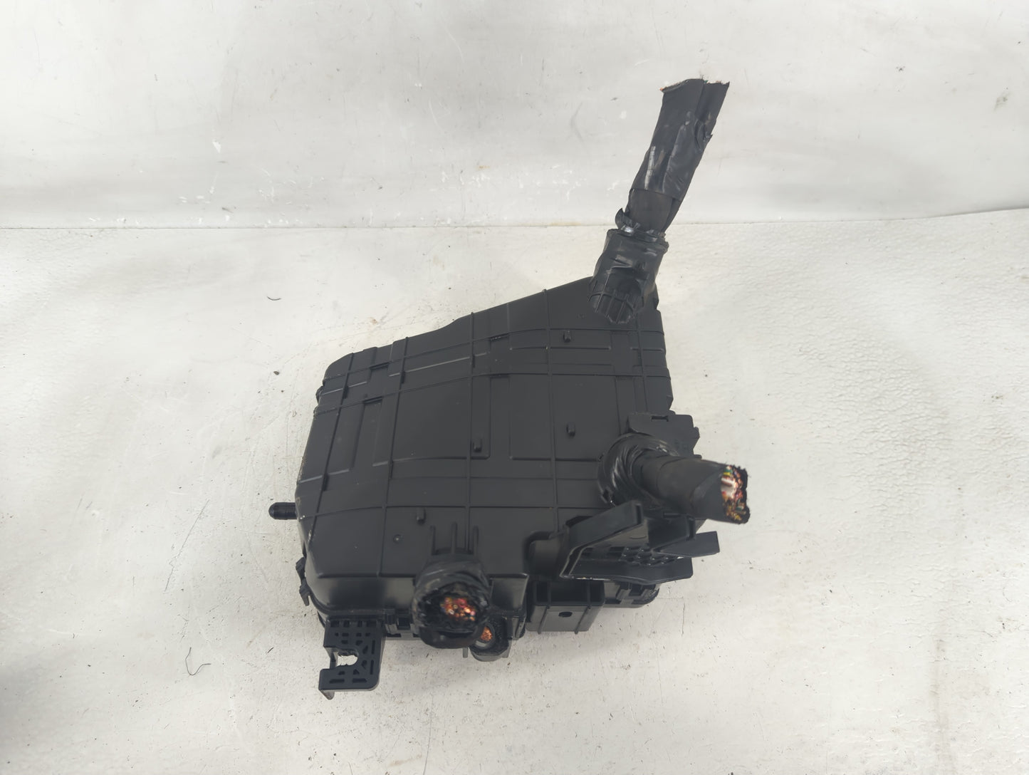 2022 Hyundai Tucson Fusebox Fuse Box Panel Relay Module P/N:91956-CW010 Fits OEM Used Auto Parts - Oemusedautoparts1.com