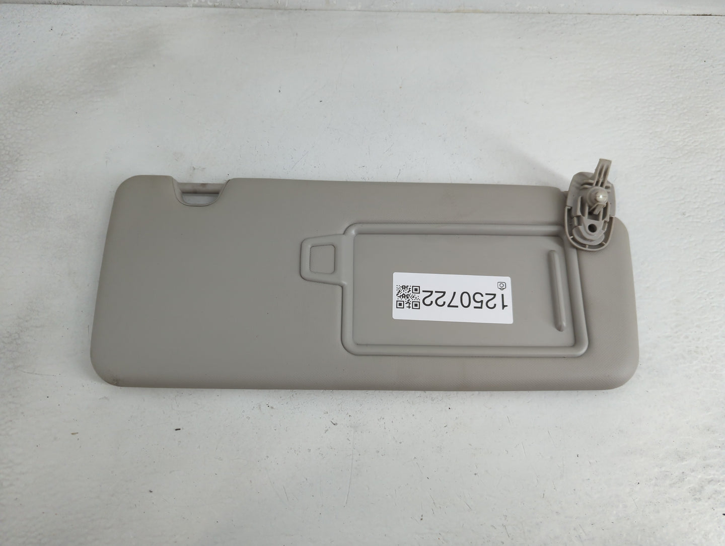 2022 Hyundai Tucson Sun Visor Shade Replacement Passenger Right Mirror Fits OEM Used Auto Parts - Oemusedautoparts1.com