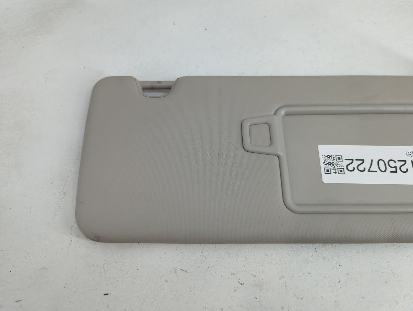 2022 Hyundai Tucson Sun Visor Shade Replacement Passenger Right Mirror Fits OEM Used Auto Parts - Oemusedautoparts1.com