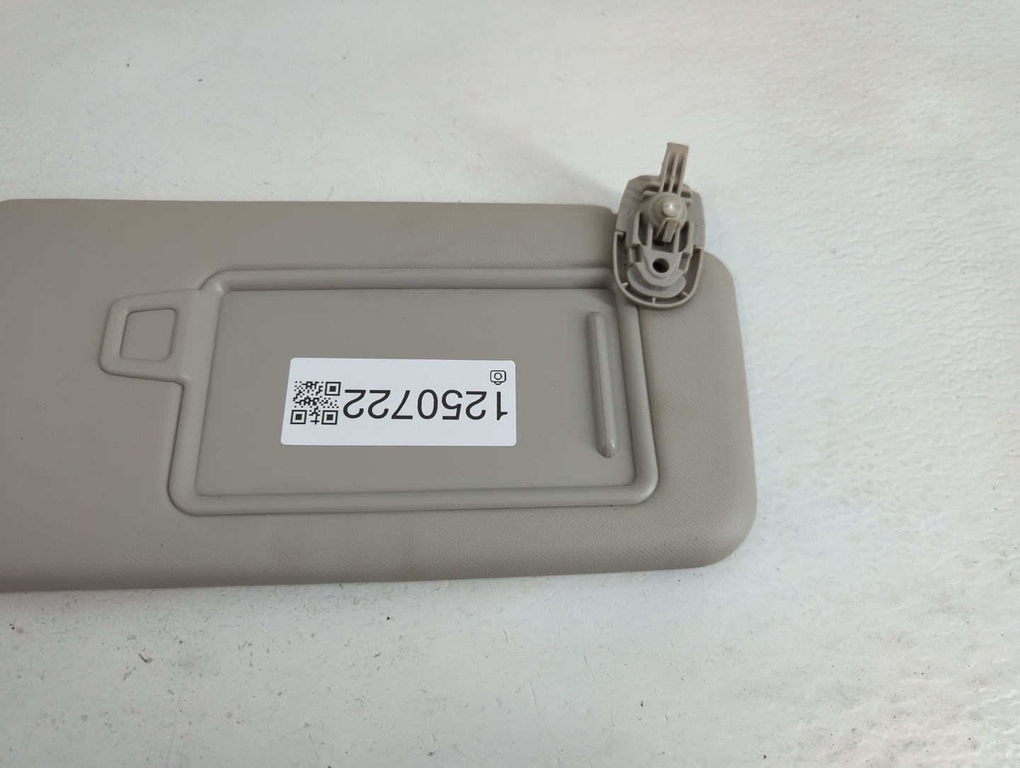 2022 Hyundai Tucson Sun Visor Shade Replacement Passenger Right Mirror Fits OEM Used Auto Parts - Oemusedautoparts1.com