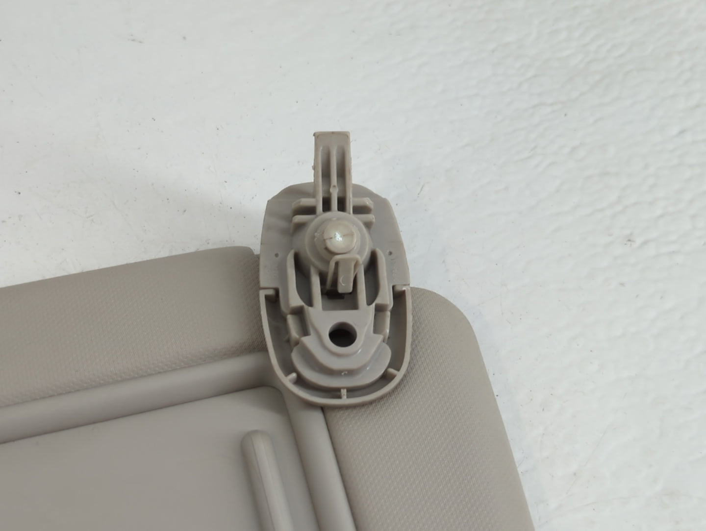 2022 Hyundai Tucson Sun Visor Shade Replacement Passenger Right Mirror Fits OEM Used Auto Parts - Oemusedautoparts1.com