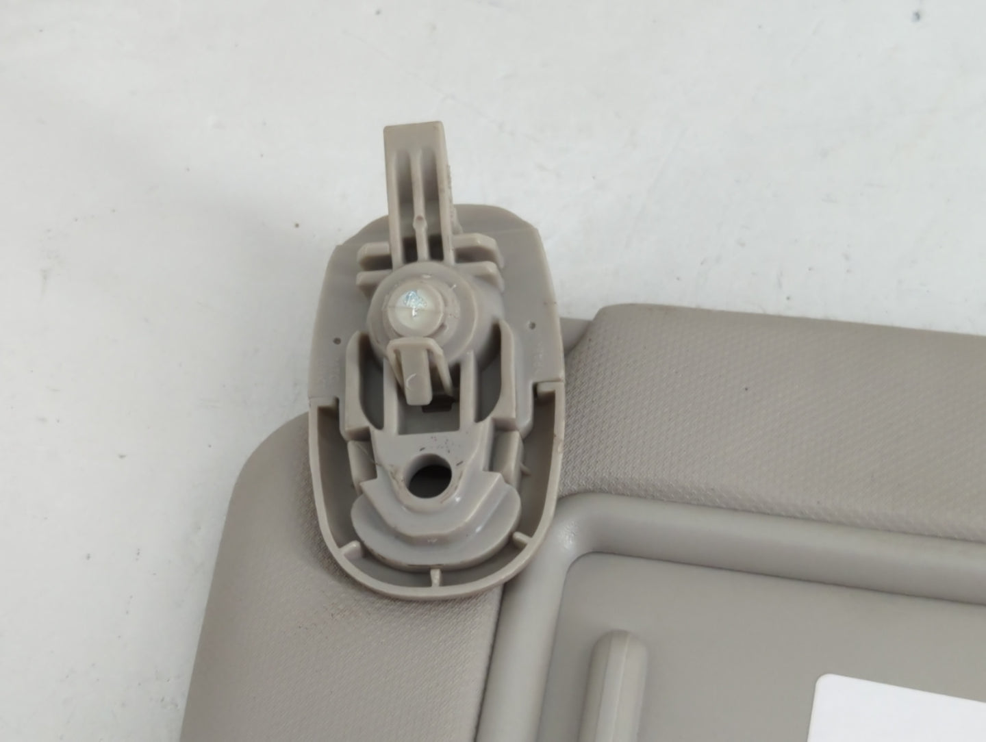 2022 Hyundai Tucson Sun Visor Shade Replacement Driver Left Mirror Fits OEM Used Auto Parts - Oemusedautoparts1.com