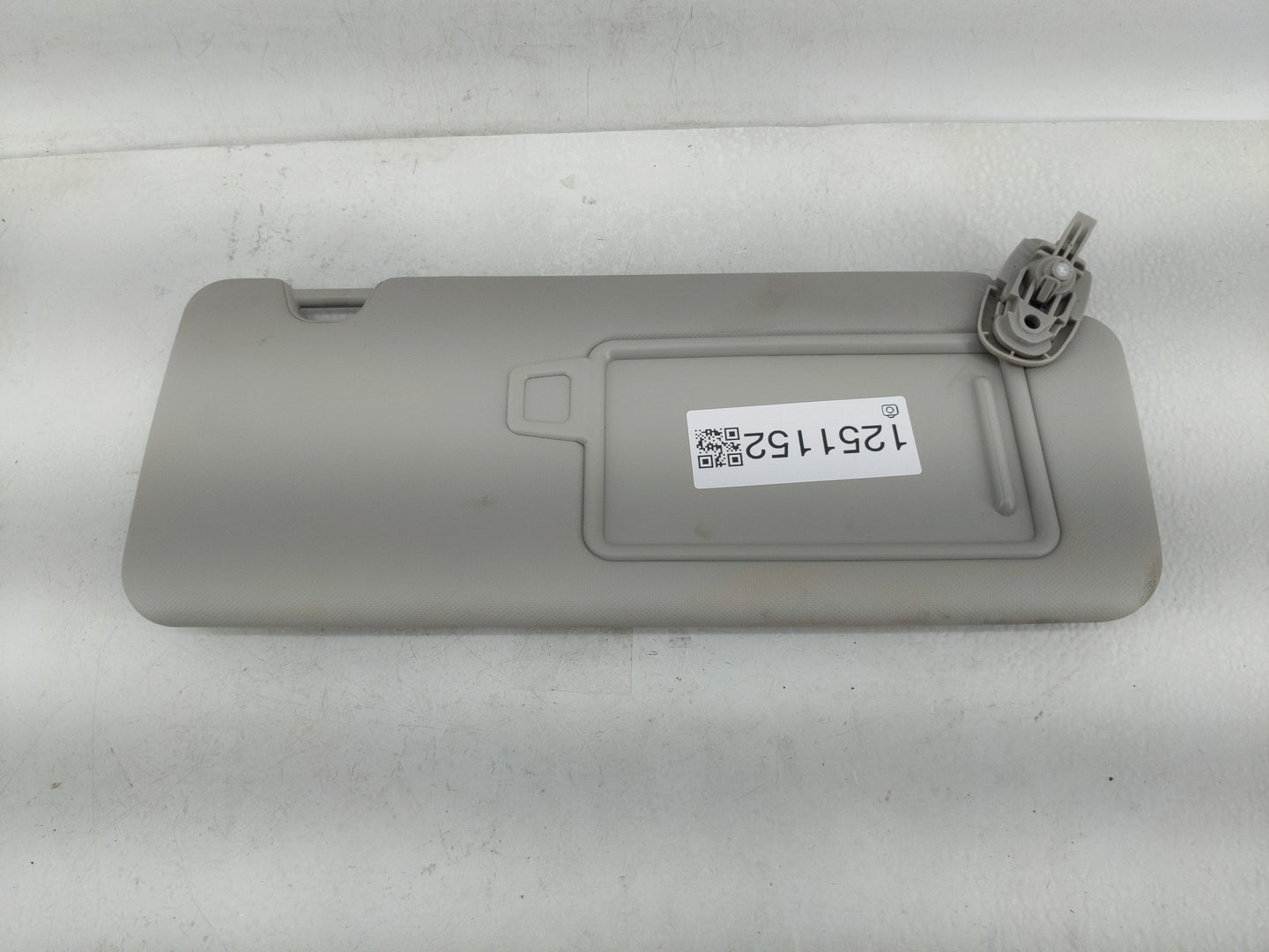 2022 Hyundai Tucson Sun Visor Shade Replacement Passenger Right Mirror Fits OEM Used Auto Parts - Oemusedautoparts1.com
