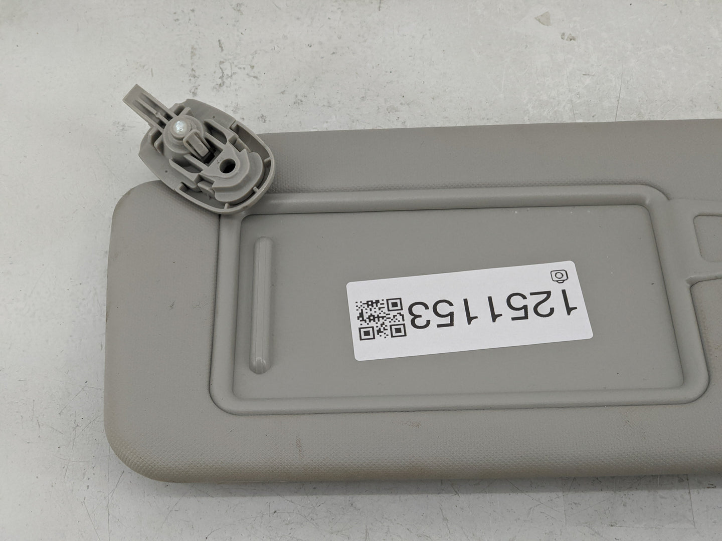 2022 Hyundai Tucson Sun Visor Shade Replacement Driver Left Mirror Fits OEM Used Auto Parts - Oemusedautoparts1.com