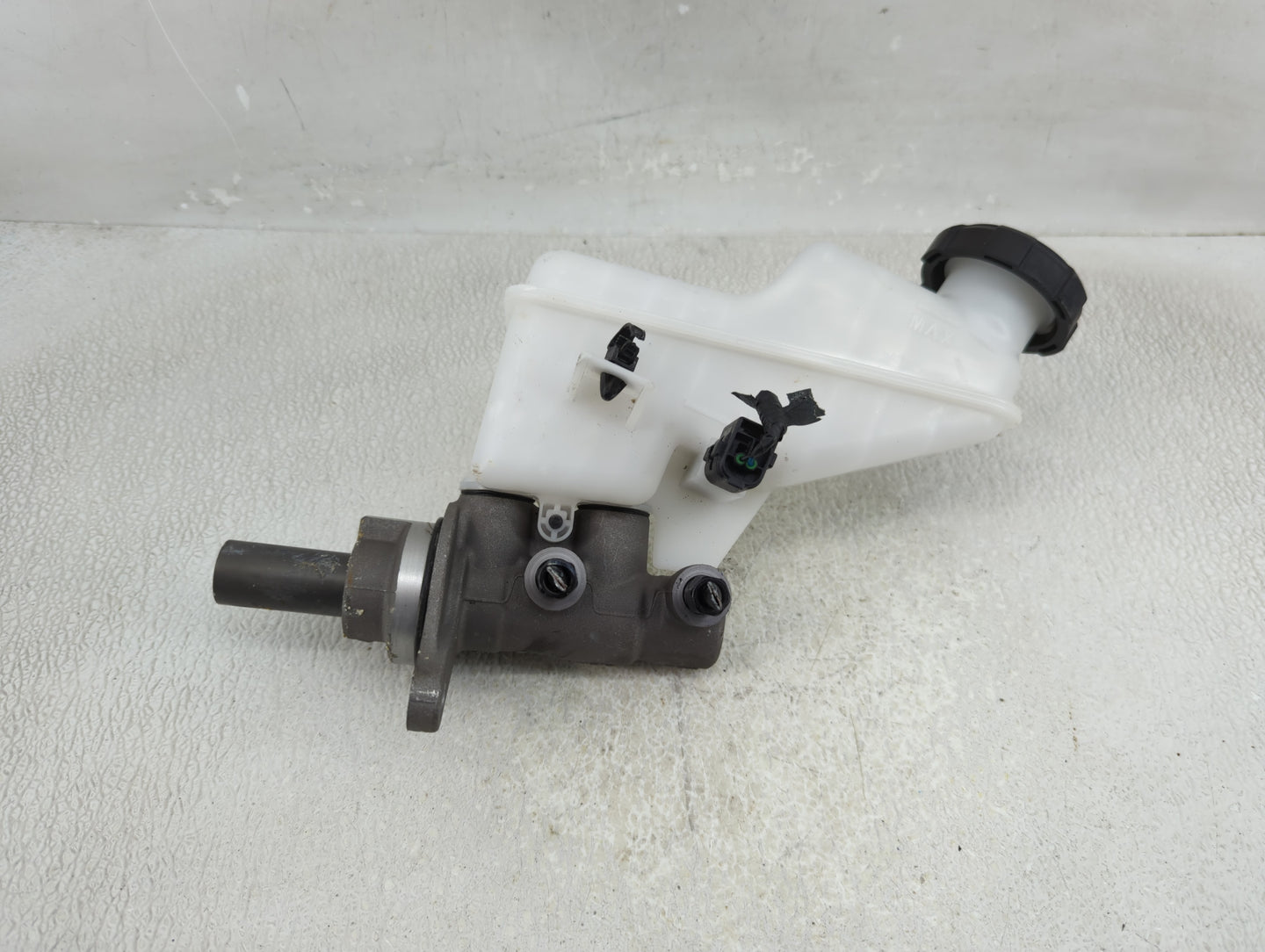 2022-2022 Hyundai Tucson Brake Master Cylinder 1311304 - Oemusedautoparts1.com