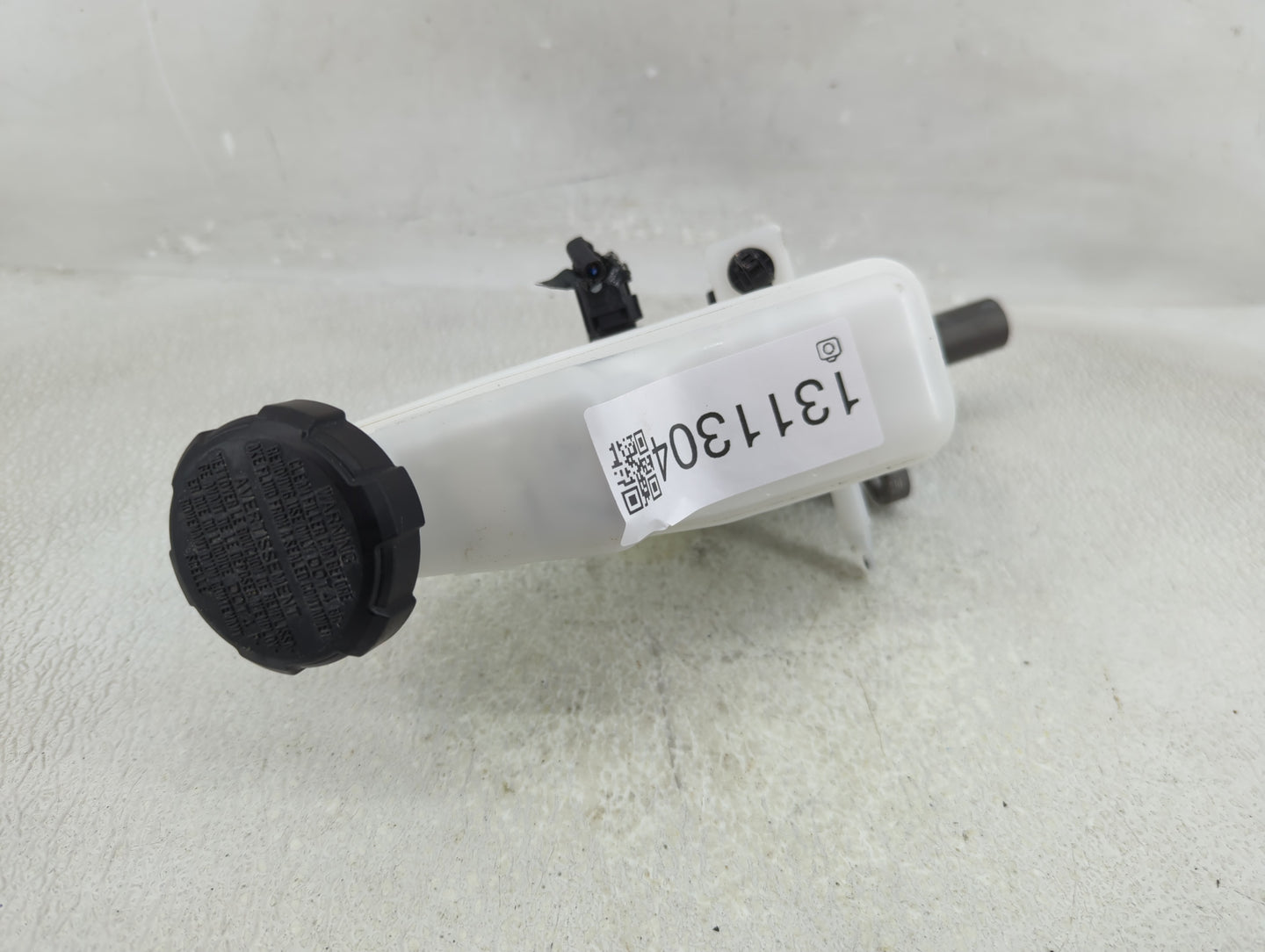 2022-2022 Hyundai Tucson Brake Master Cylinder - Oemusedautoparts1.com