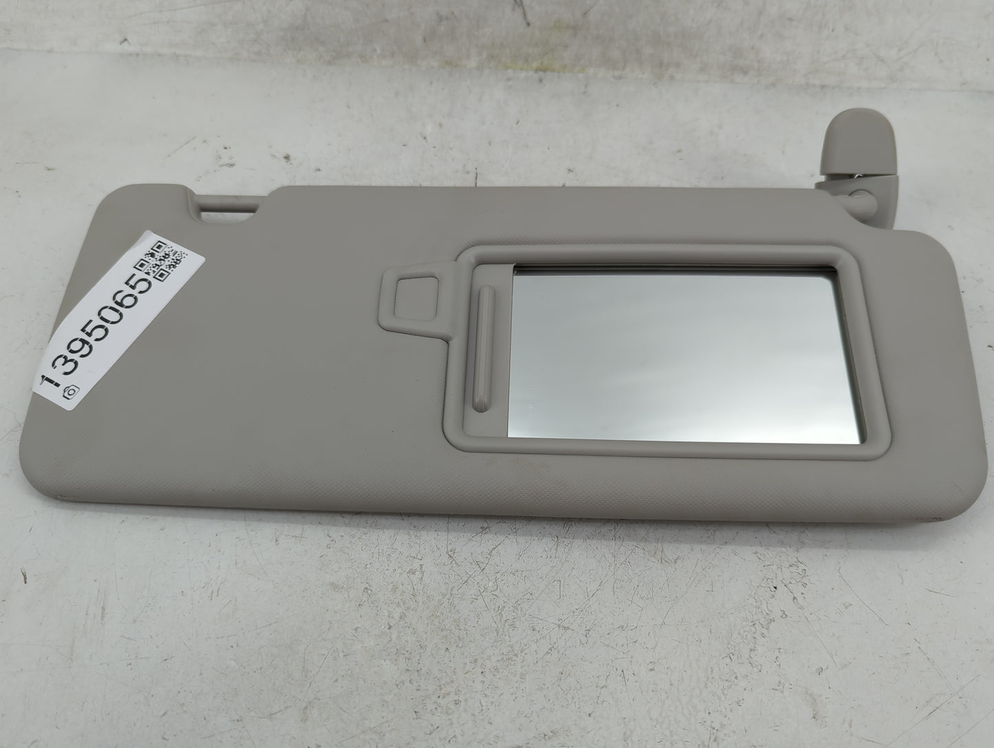 2022 Hyundai Tucson Sun Visor Shade Replacement Passenger Right Mirror Fits OEM Used Auto Parts - Oemusedautoparts1.com