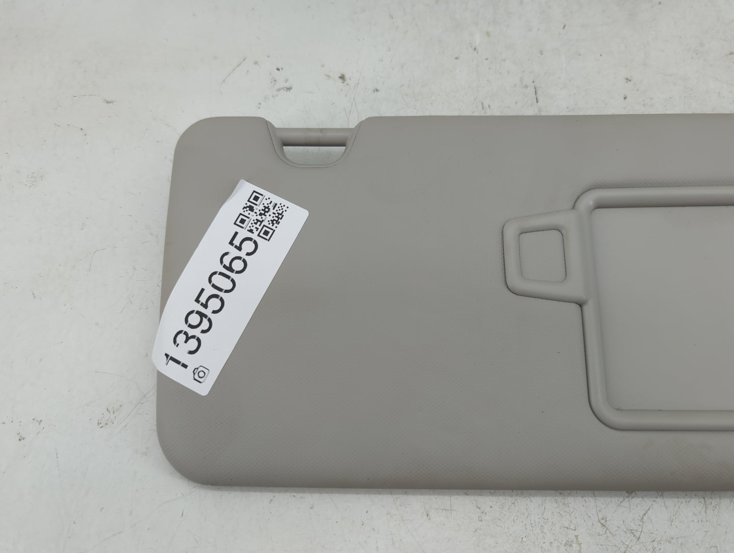 2022 Hyundai Tucson Sun Visor Shade Replacement Passenger Right Mirror Fits OEM Used Auto Parts - Oemusedautoparts1.com