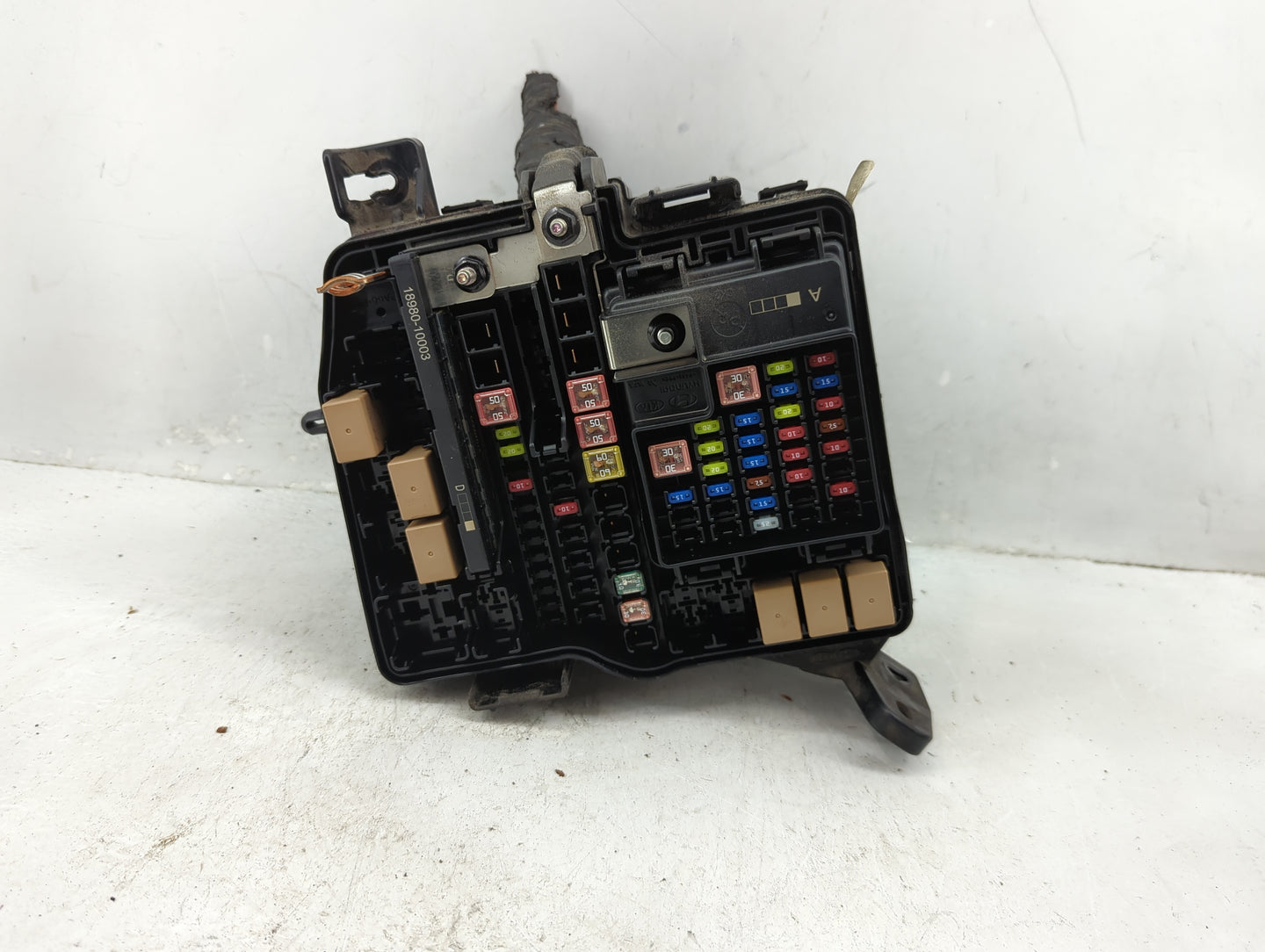 2022 Hyundai Tucson Fusebox Fuse Box Panel Relay Module Fits OEM Used Auto Parts - Oemusedautoparts1.com