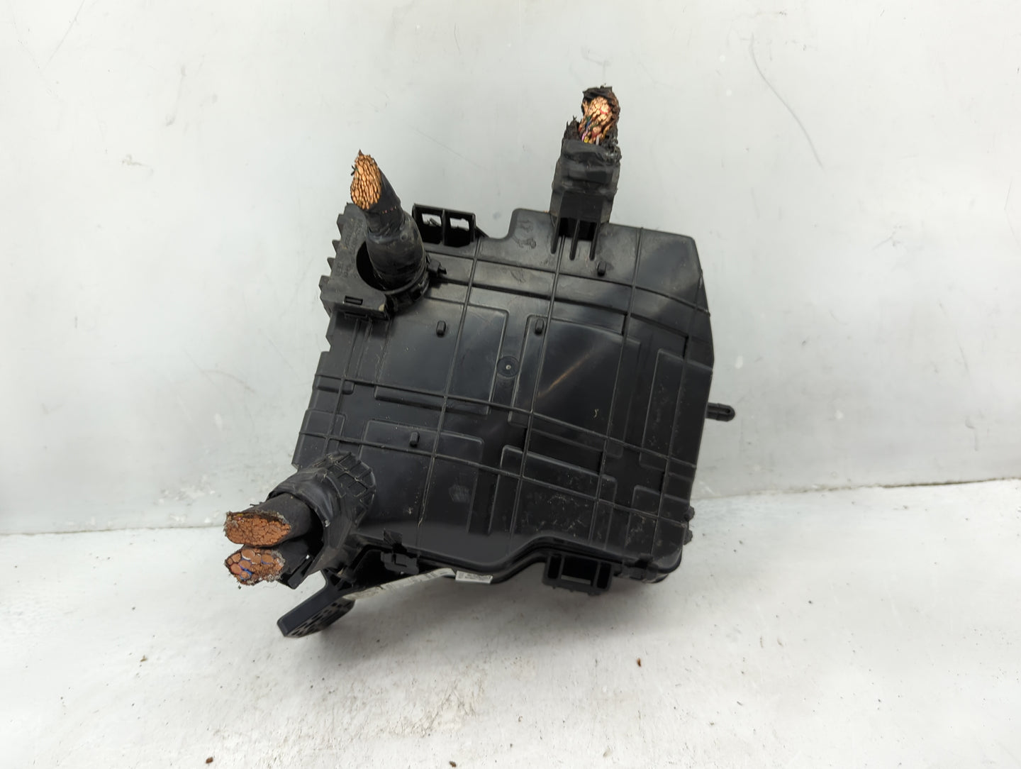 2022 Hyundai Tucson Fusebox Fuse Box Panel Relay Module Fits OEM Used Auto Parts - Oemusedautoparts1.com