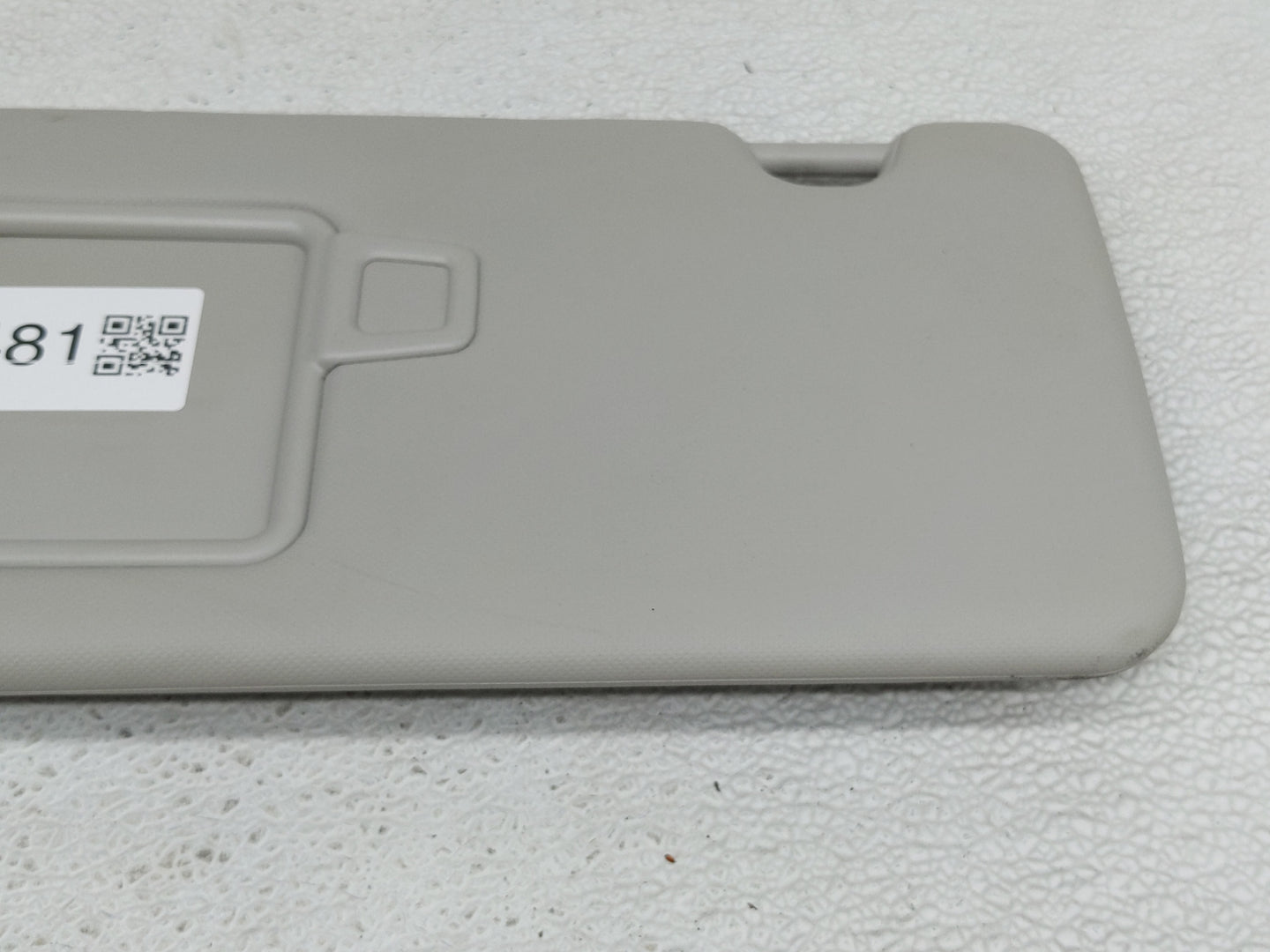 2022 Hyundai Tucson Sun Visor Shade Replacement Driver Left Mirror Fits OEM Used Auto Parts - Oemusedautoparts1.com