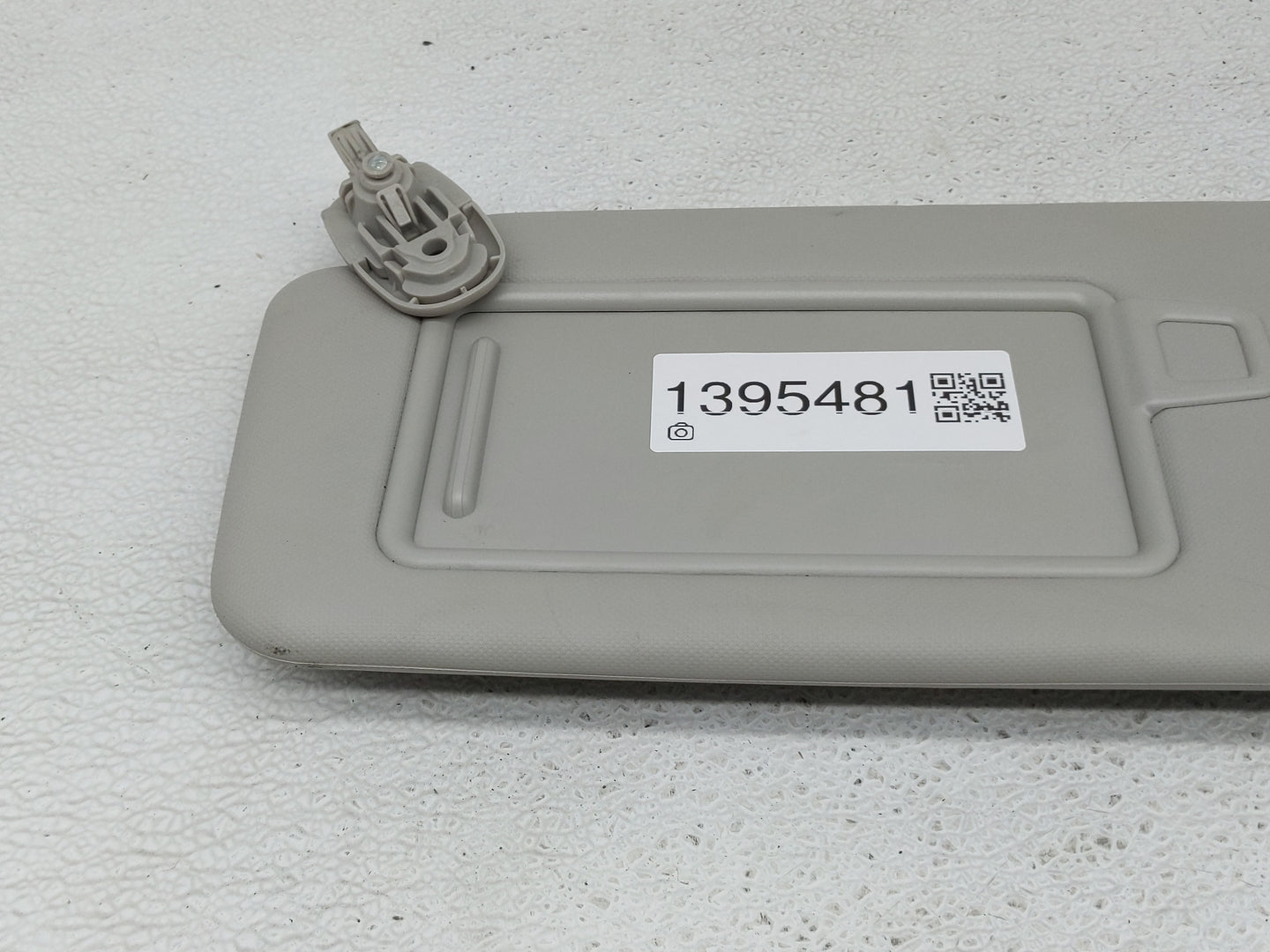 2022 Hyundai Tucson Sun Visor Shade Replacement Driver Left Mirror Fits OEM Used Auto Parts - Oemusedautoparts1.com