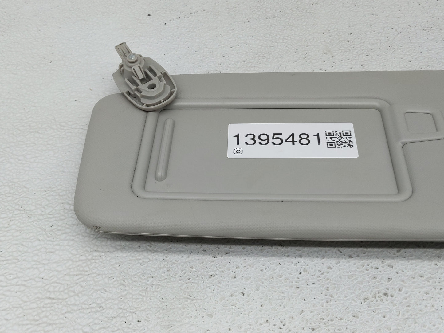 2022 Hyundai Tucson Sun Visor Shade Replacement Driver Left Mirror Fits OEM Used Auto Parts - Oemusedautoparts1.com