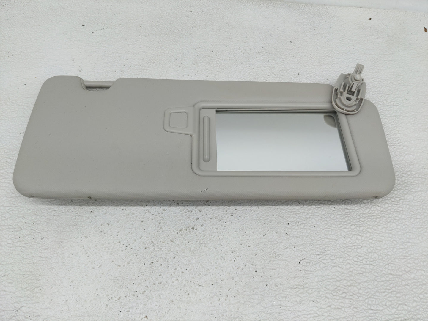 2022 Hyundai Tucson Sun Visor Shade Replacement Passenger Right Mirror Fits OEM Used Auto Parts - Oemusedautoparts1.com