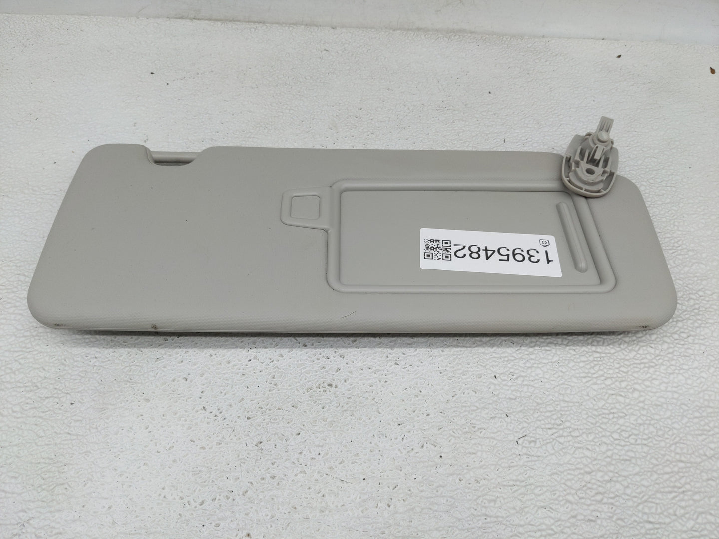 2022 Hyundai Tucson Sun Visor Shade Replacement Passenger Right Mirror Fits OEM Used Auto Parts - Oemusedautoparts1.com