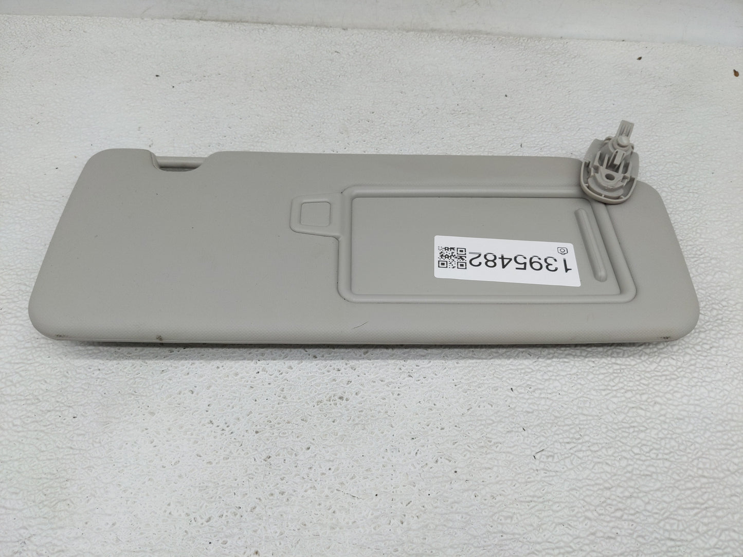 2022 Hyundai Tucson Sun Visor Shade Replacement Passenger Right Mirror Fits OEM Used Auto Parts - Oemusedautoparts1.com