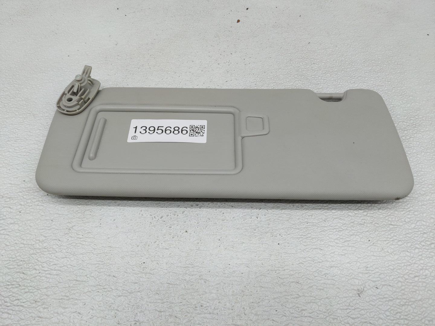 2022 Hyundai Tucson Sun Visor Shade Replacement Driver Left Mirror Fits OEM Used Auto Parts - Oemusedautoparts1.com