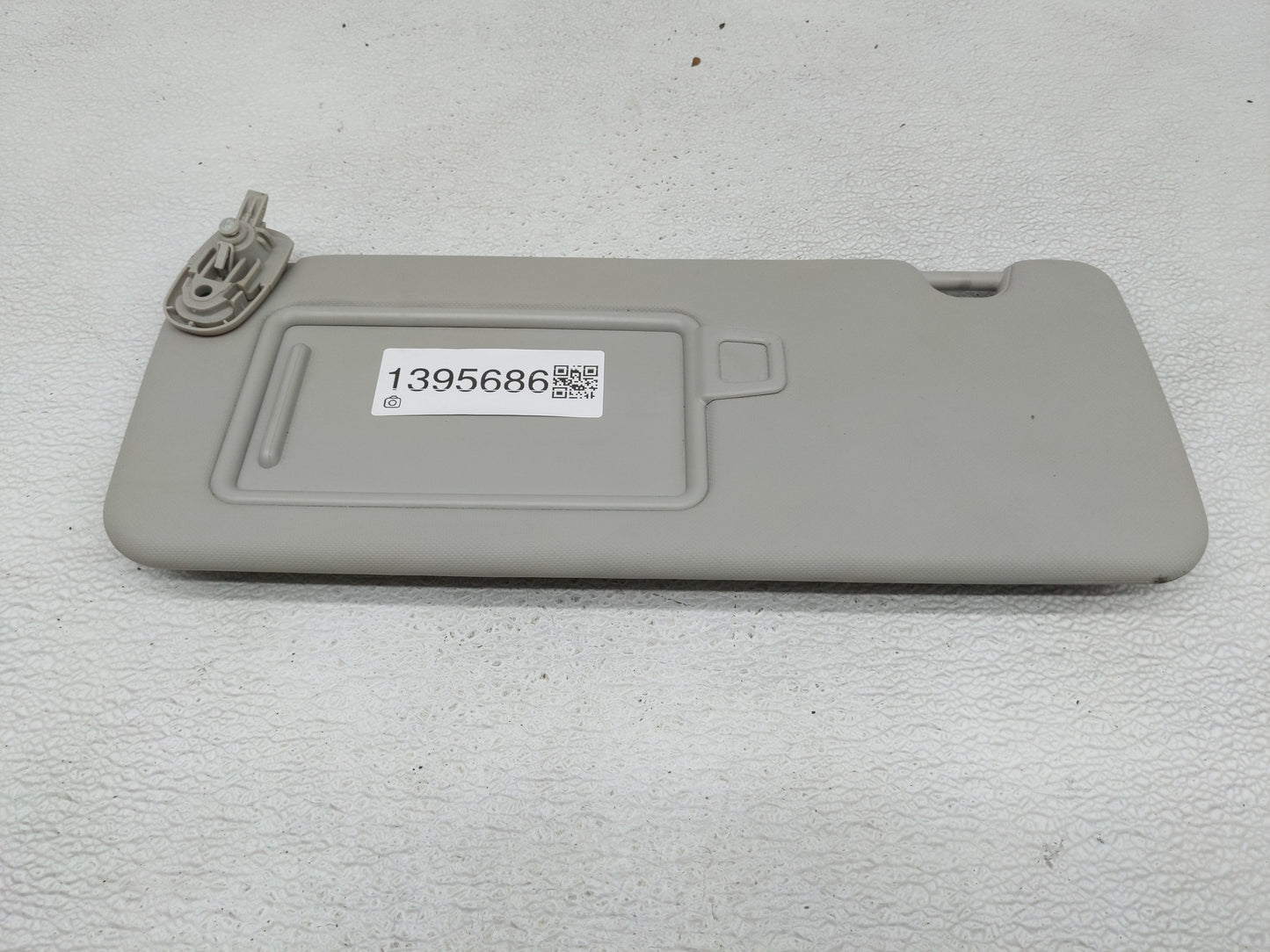 2022 Hyundai Tucson Sun Visor Shade Replacement Driver Left Mirror Fits OEM Used Auto Parts - Oemusedautoparts1.com