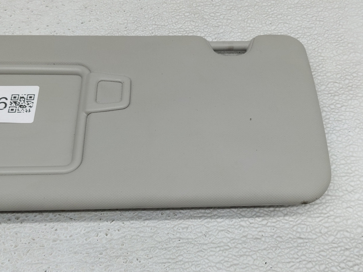 2022 Hyundai Tucson Sun Visor Shade Replacement Driver Left Mirror Fits OEM Used Auto Parts - Oemusedautoparts1.com