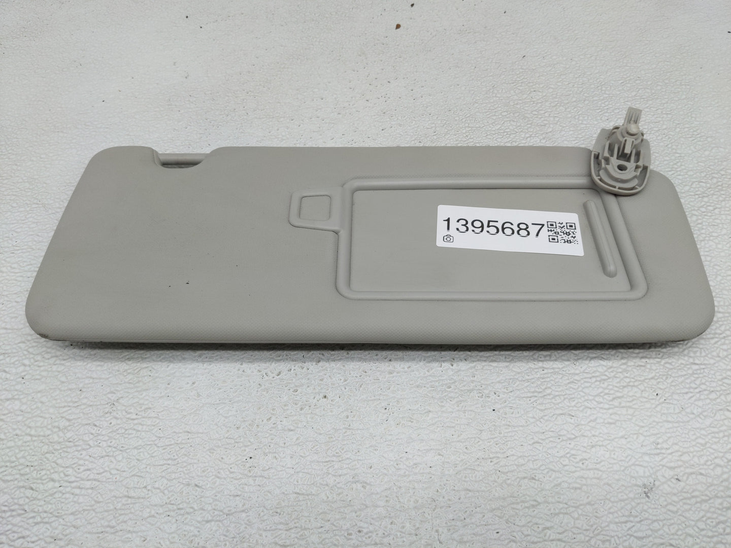2022 Hyundai Tucson Sun Visor Shade Replacement Passenger Right Mirror Fits OEM Used Auto Parts - Oemusedautoparts1.com
