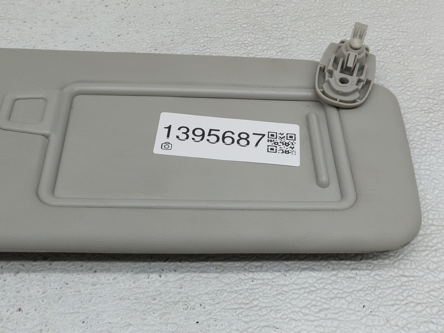 2022 Hyundai Tucson Sun Visor Shade Replacement Passenger Right Mirror Fits OEM Used Auto Parts - Oemusedautoparts1.com