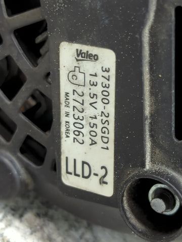 2022 Hyundai Tucson Alternator Replacement Generator Charging Assembly Engine OEM P/N:2723062 37300-2SGD1 Fits Fits 2020 2021 2023 OEM Used Auto Parts