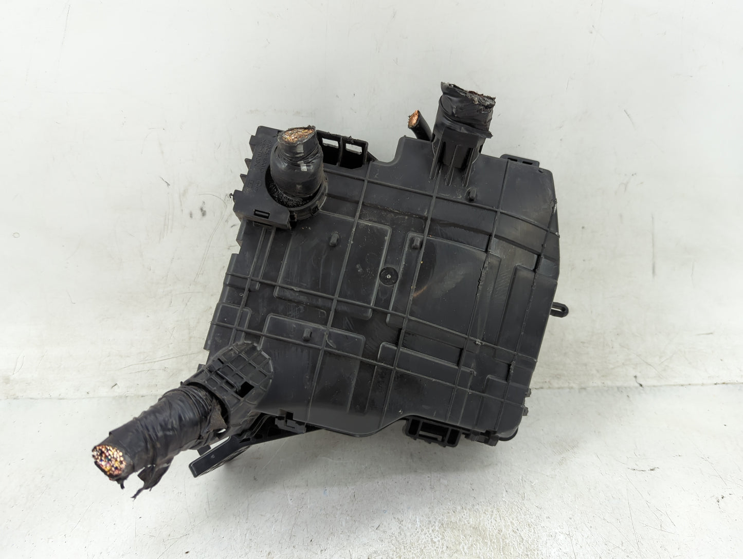 2022 Hyundai Tucson Fusebox Fuse Box Panel Relay Module P/N:919A5-N9000 Fits OEM Used Auto Parts - Oemusedautoparts1.com