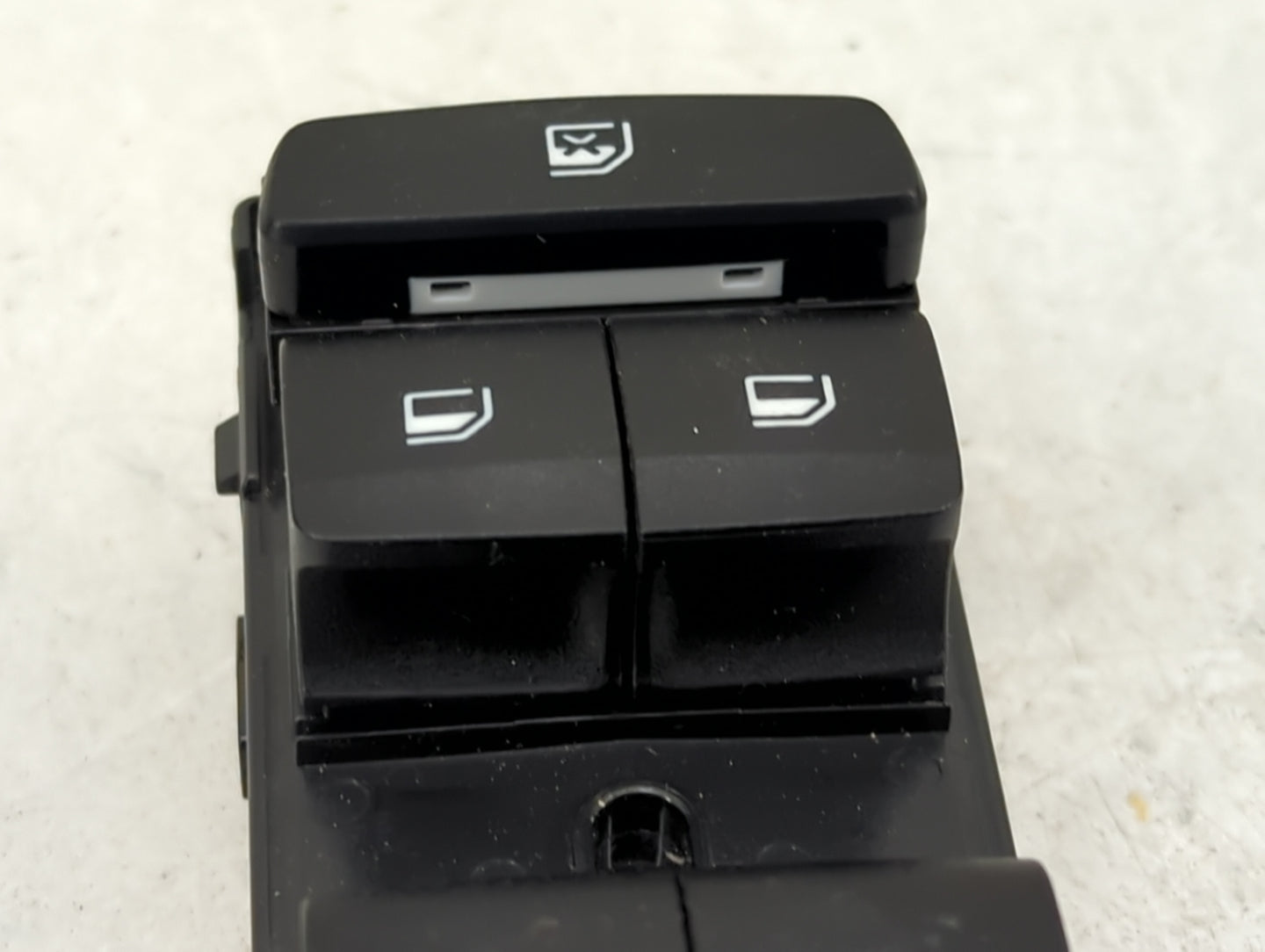 2022 Hyundai Tucson Master Power Window Switch Replacement Driver Side Left Fits OEM Used Auto Parts - Oemusedautoparts1.com