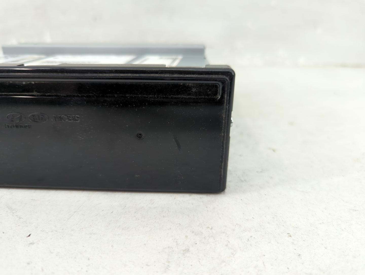 2022 Hyundai Tucson Radio AM FM Cd Player Receiver Replacement P/N:96560-P0220 Fits OEM Used Auto Parts - Oemusedautoparts1.