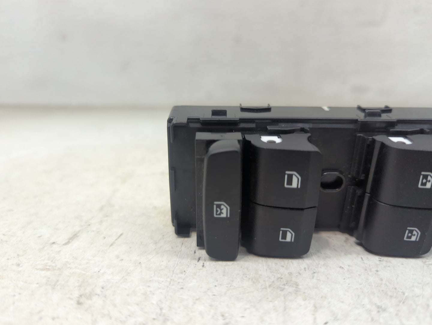 2022 Hyundai Tucson Master Power Window Switch Replacement Driver Side Left Fits OEM Used Auto Parts - Oemusedautoparts1.com
